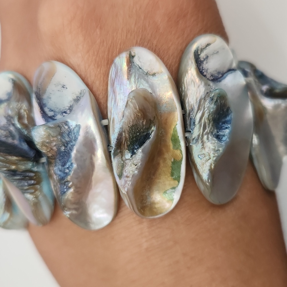 2 Abalone Shell Bracelets - Picture 4 of 4